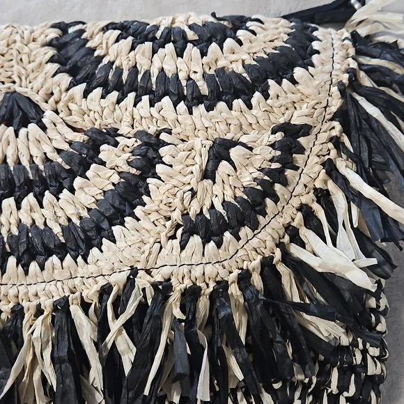 Patricia Nash Loulia Clutch/Crossbody Bag: Woven Straw Natural & Black - Picture 4 of 10